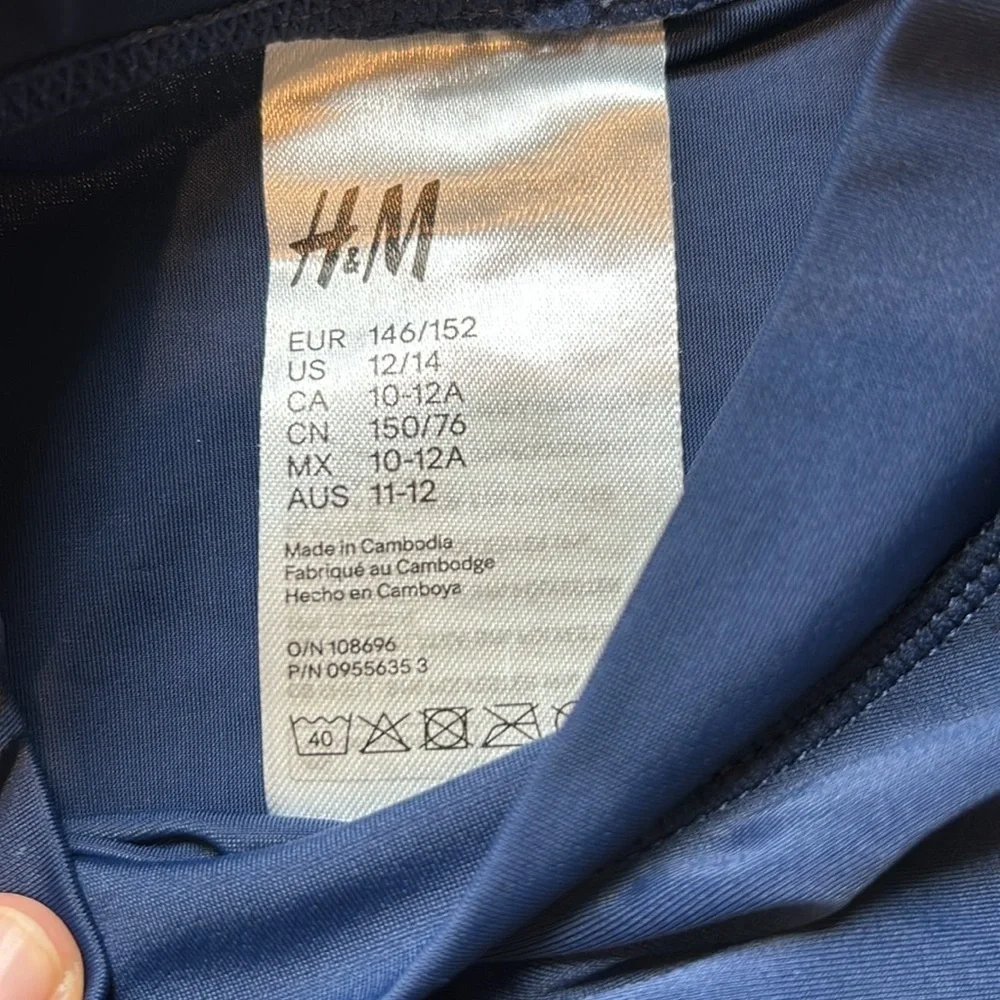 H&M Navy Rash Guard - Size 12-14 - Picture 2 of 4